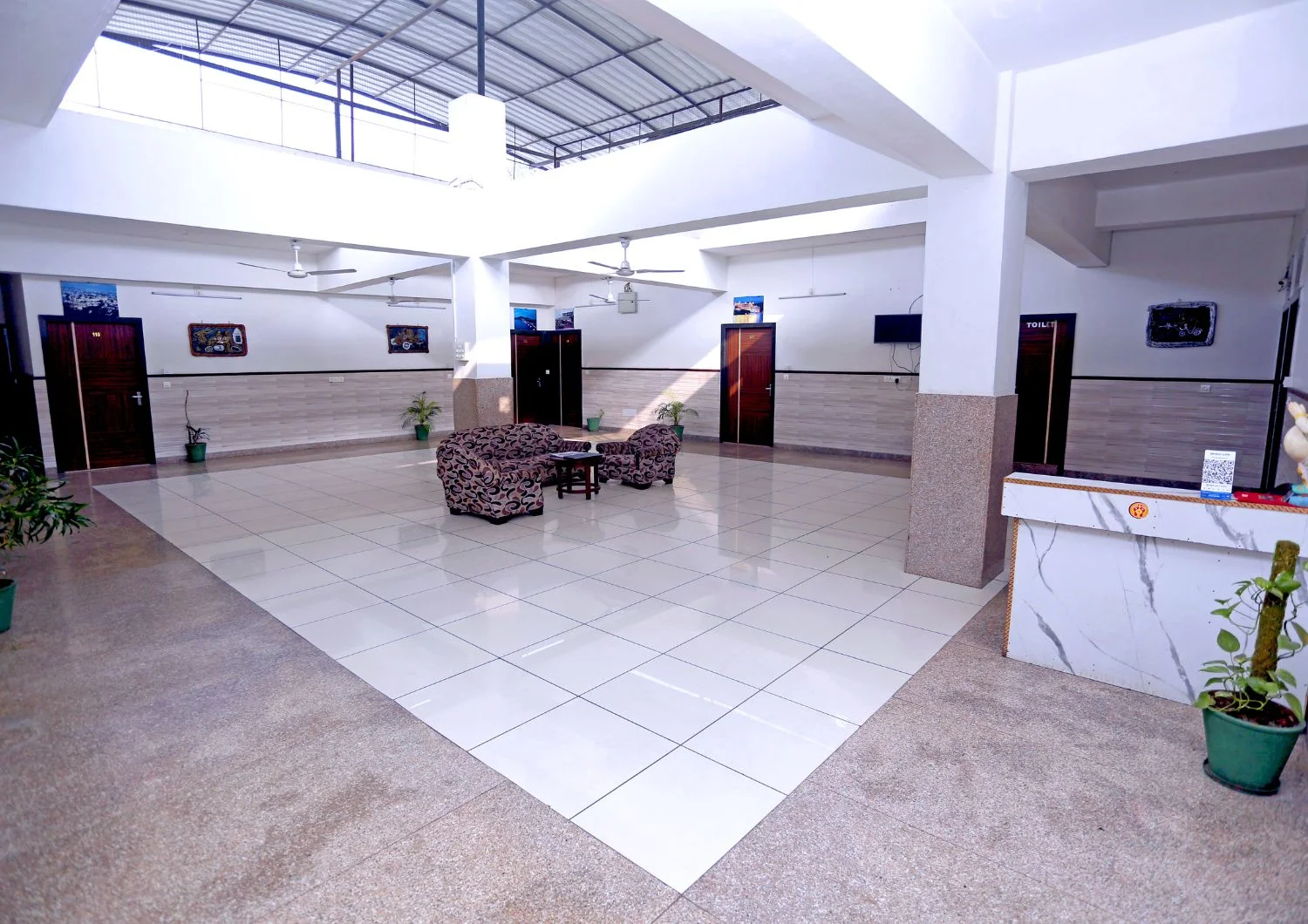 Affordable-Room-in-Udaipur4-1